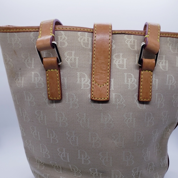 VINTAGE DOONEY AND BOURKE - Picture 2 of 9
